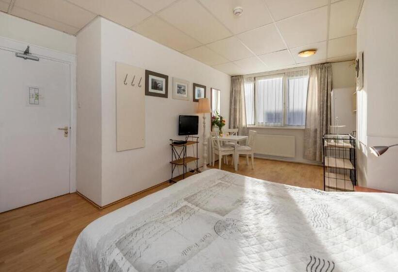 اتاق استاندارد سه نفره, Blankebil Rooms