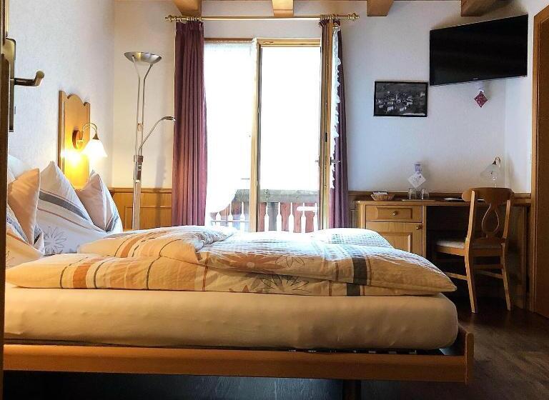 スタンダードルーム, Alpina