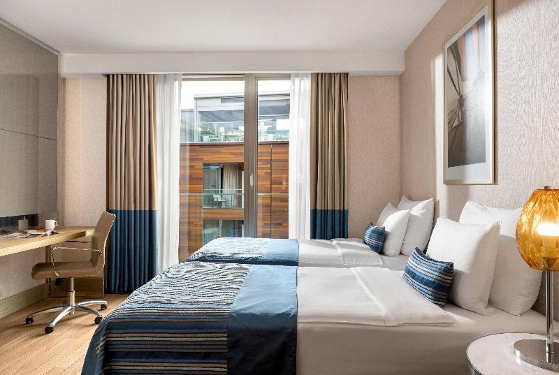 プールビュースタンダードルーム, Burasari Phuket Resort & Spa