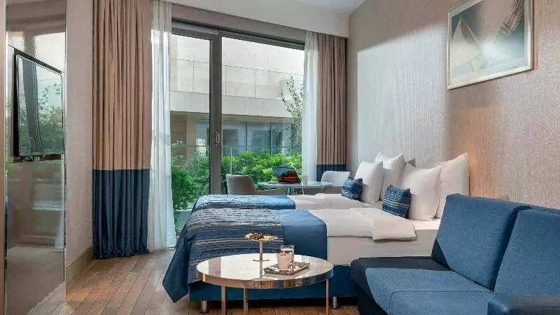 اتاق استاندارد با چشم‌انداز استخر, Burasari Phuket Resort & Spa