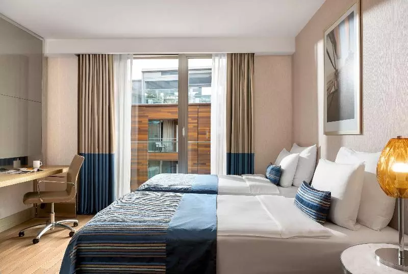 اتاق استاندارد با چشم‌انداز استخر, Burasari Phuket Resort & Spa