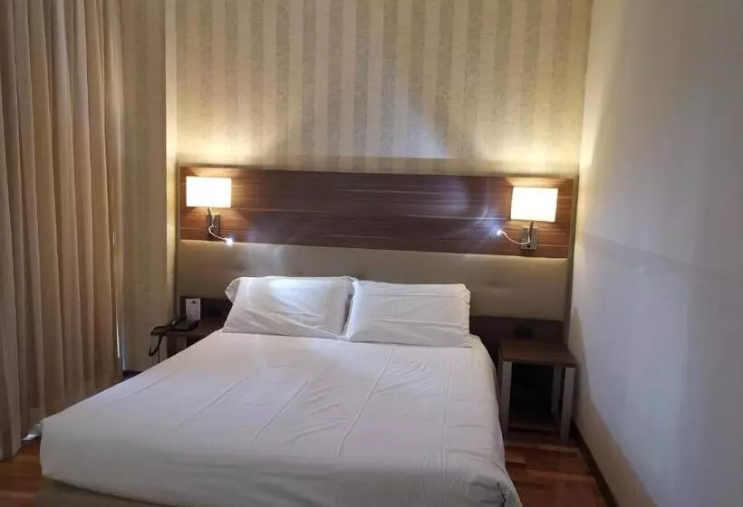 Habitació Estàndard, Charme