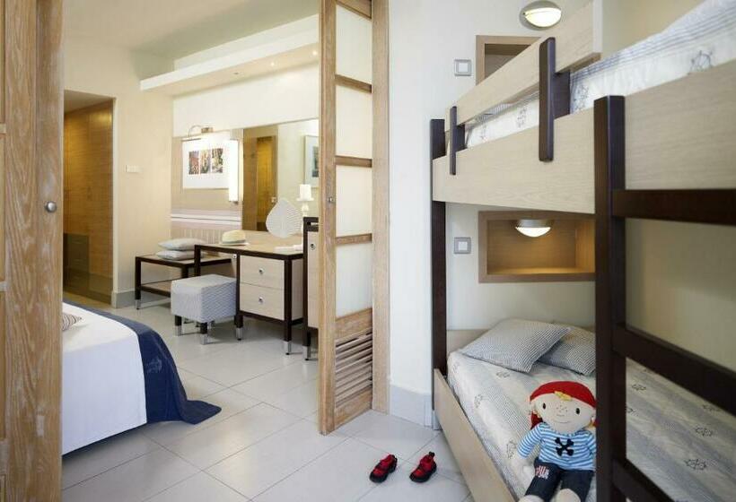 חדר משפחתי, Esperides Beach Resort