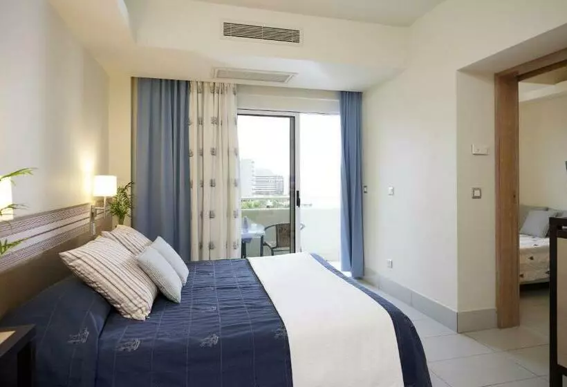 ファミリールーム, Esperides Beach Resort