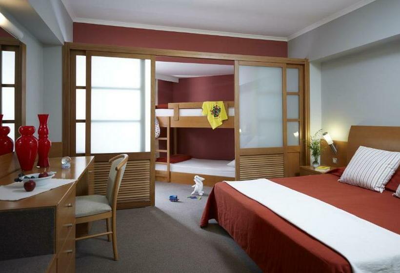 חדר משפחתי, Esperides Beach Resort