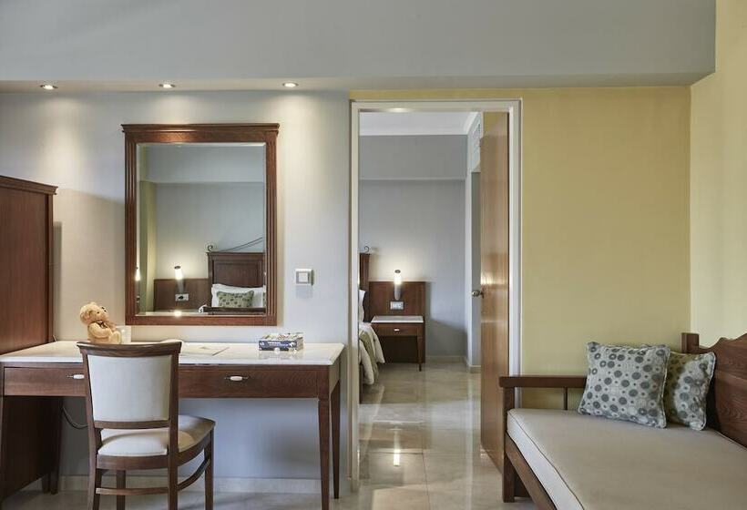 高级家庭房间, Esperides Beach Resort