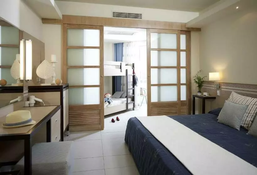 ファミリールーム, Esperides Beach Resort