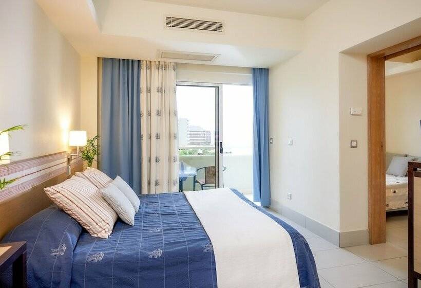 חדר משפחתי, Esperides Beach Resort