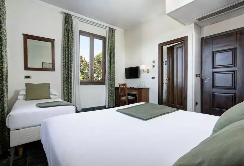 Camera Tripla Standard, Grand Hotel Gianicolo