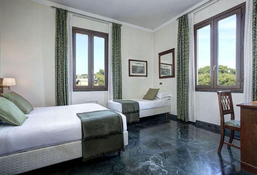 Camera Tripla Standard, Grand Hotel Gianicolo