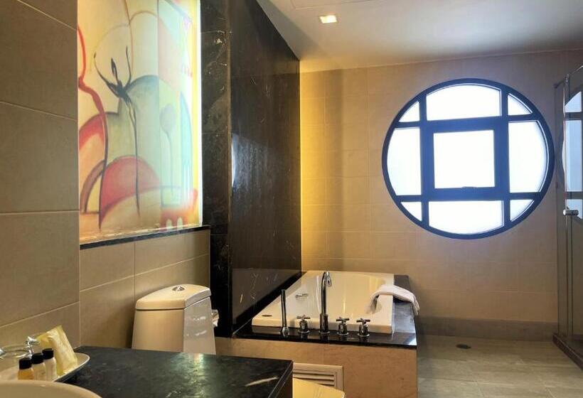 디럭스 룸, Long Beach Garden Hotel & Pavilions