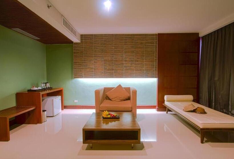 주니어 스위트, Long Beach Garden Hotel & Pavilions