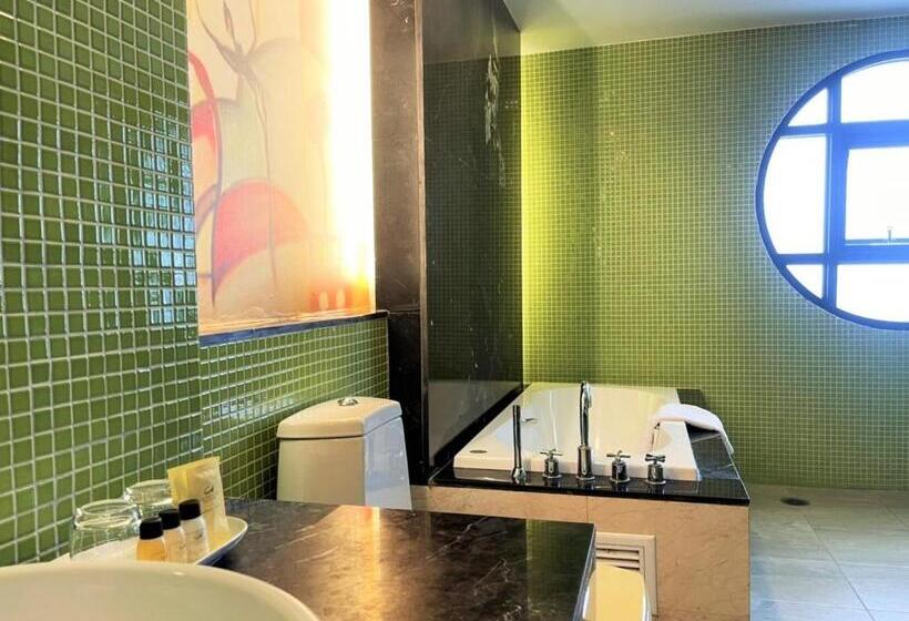 스위트 도시 전망, Long Beach Garden Hotel & Pavilions