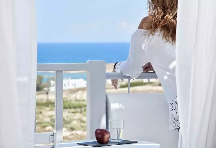オーシャンビューファミリールーム, Mr And Mrs White Paros