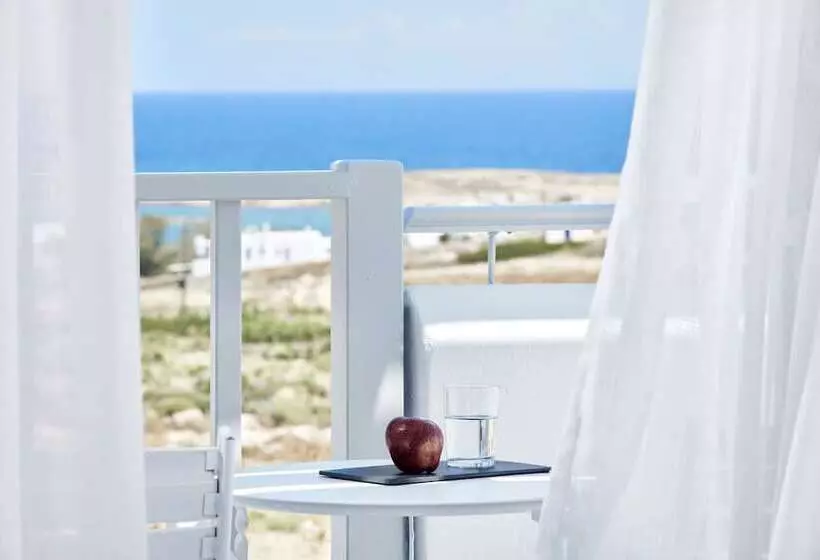 オーシャンビューファミリールーム, Mr And Mrs White Paros