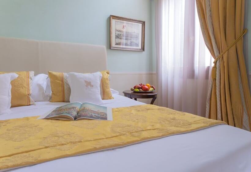 اتاق سوپریور, Palazzo Vitturi