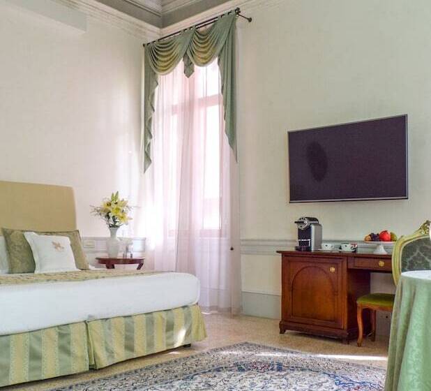 سوییت جونیور, Palazzo Vitturi