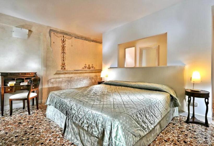 اتاق سوپریور, Palazzo Vitturi