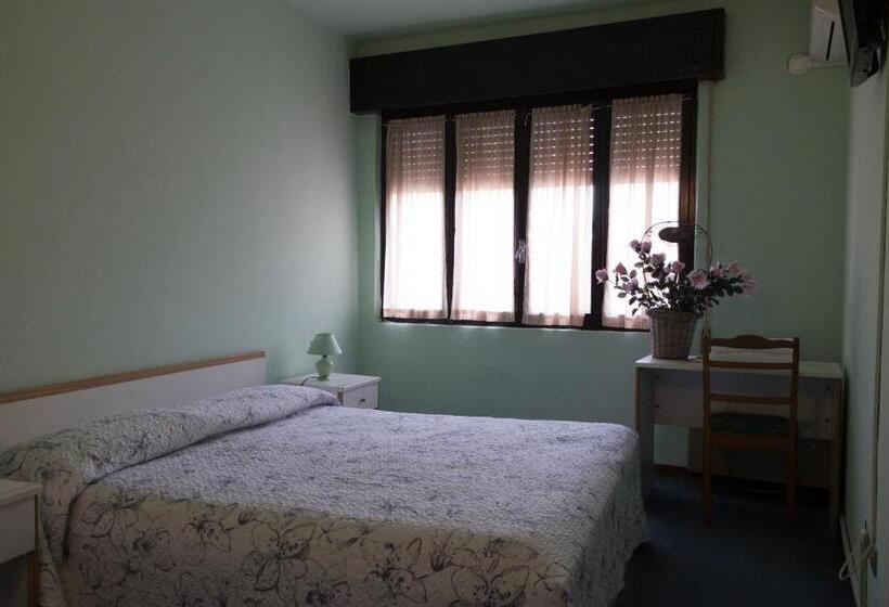 Номер Стандарт Трехместный, Primavera