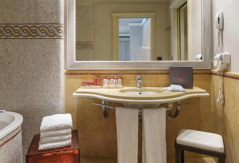 جناح مزود بتراس, Romano Palace Luxury