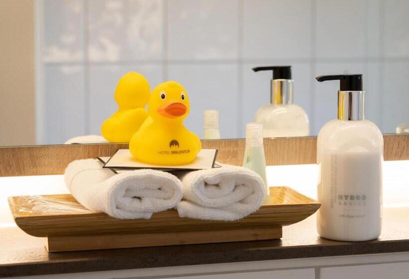 Номер Стандарт, Spalentor   Ihr Sympathisches Stadt