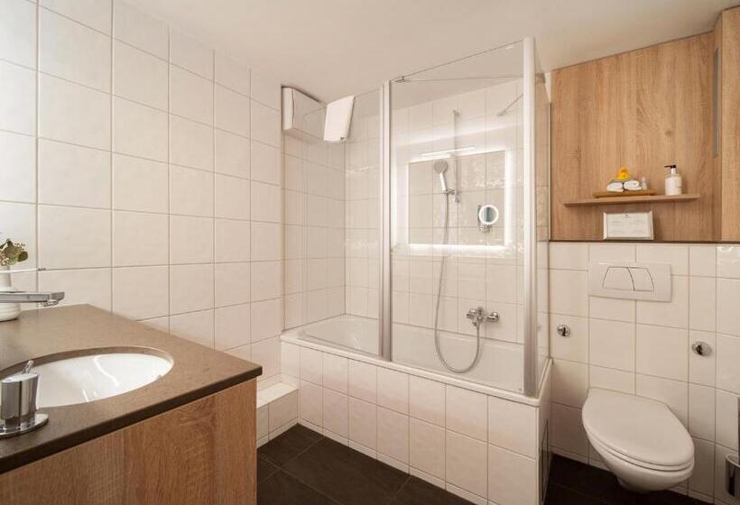 Номер Стандарт, Spalentor   Ihr Sympathisches Stadt