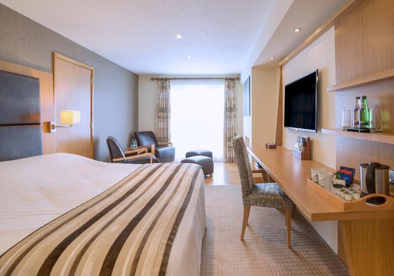 Номер Deluxe, The Big Blue Hotel   Blackpool Pleasure Beach
