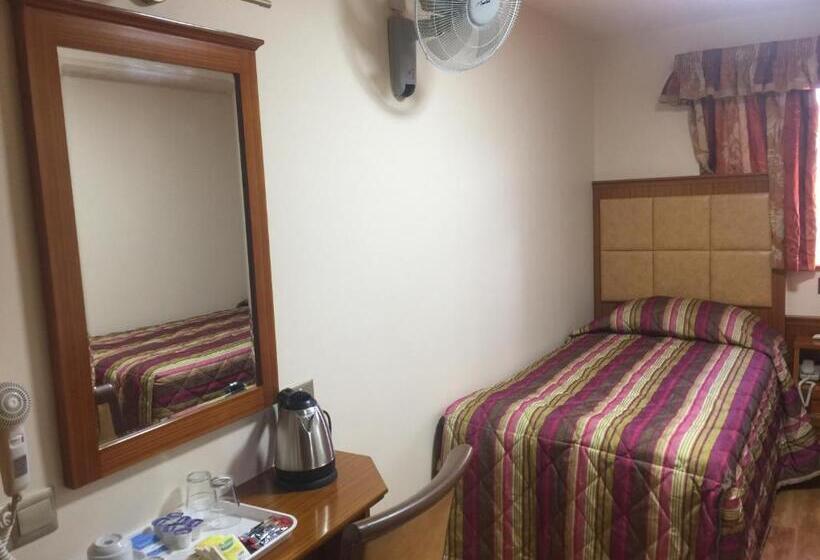 غرفة قياسية ثلاثية, White House