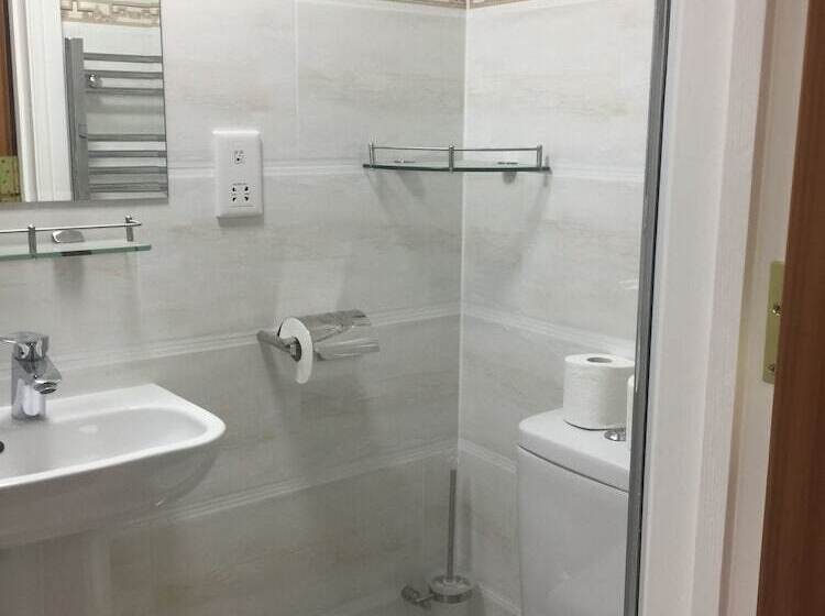 غرفة قياسية ثلاثية, White House