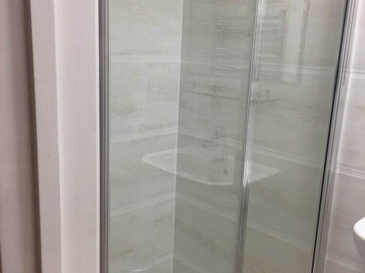 غرفة قياسية ثلاثية, White House