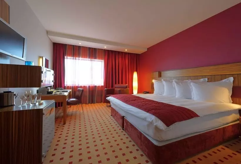 Superior-huone Jokinäkymä, Radisson Blu Hotel, Liverpool