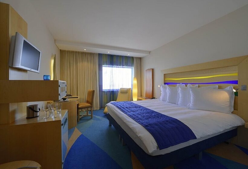 Номер Superior Вид на Реку, Radisson Blu Hotel, Liverpool