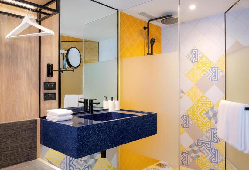 Superior Room King Size Bed