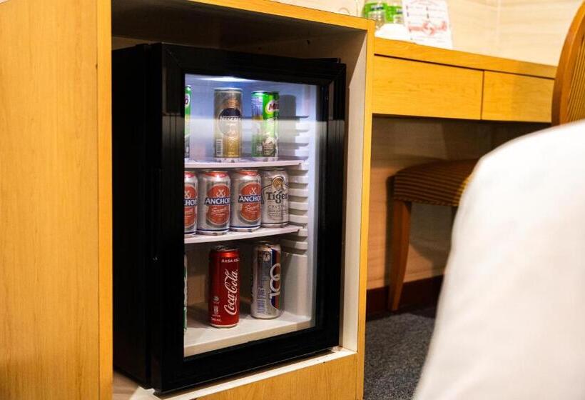 수피리어 룸, Suwara