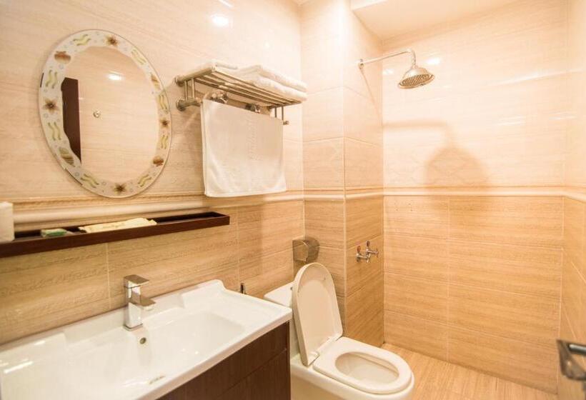 수피리어 룸, Suwara