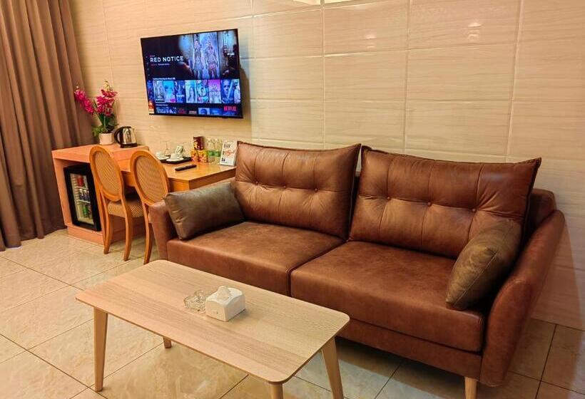 디럭스 룸, Suwara