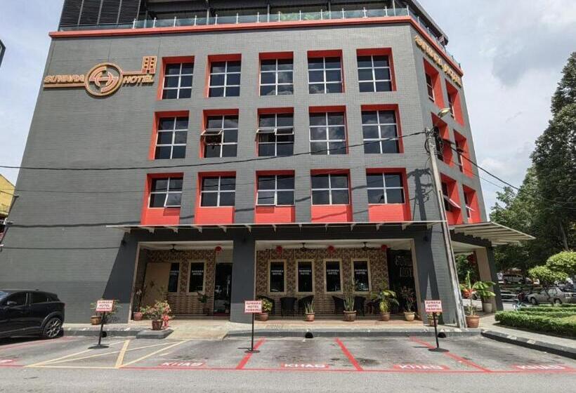 패밀리 스위트, Suwara