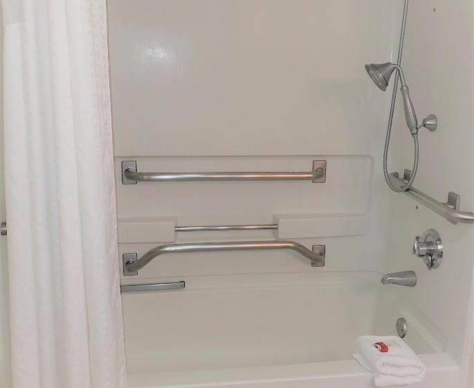 غرفة قياسية سرير كينج لذوى الإحتياجات الخاصة, Best Western Fishers Indianapolis Area