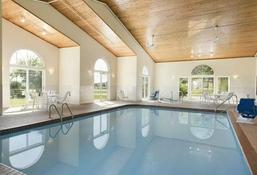 キングサイズベッドのスタンダードルーム, Country Inn & Suites By Radisson, Mason City, Ia