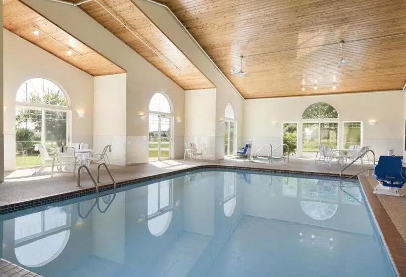 キングサイドベッドのスタンダードワンルーム, Country Inn & Suites By Radisson, Mason City, Ia