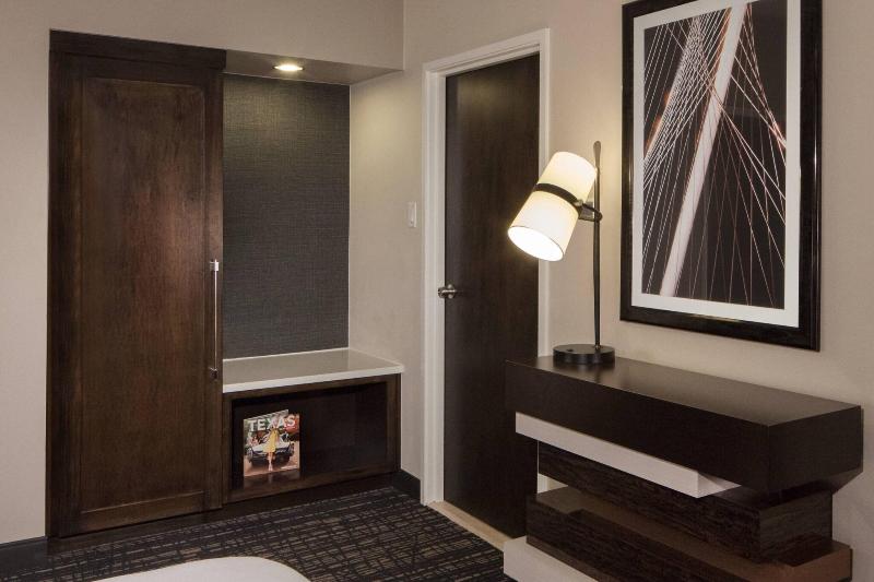 Suíte, Dallas Marriott Suites Medical/market Center