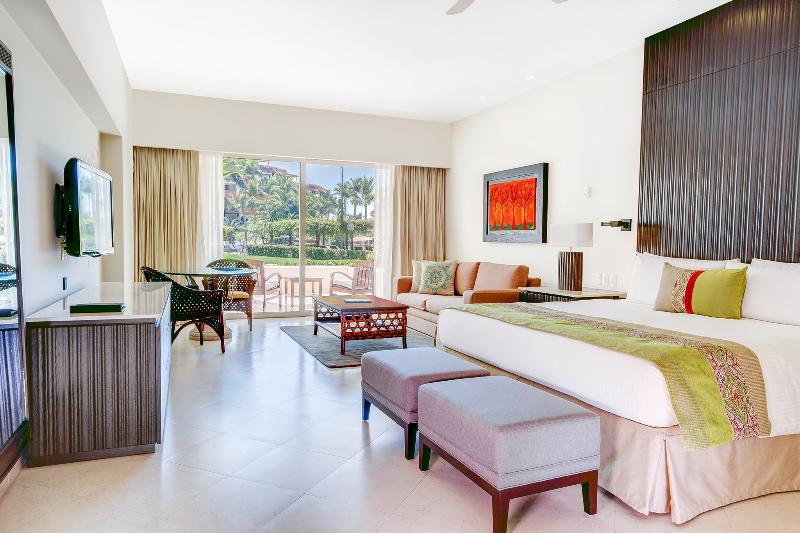 סוויטה נוף לבריכה, Grand Velas Riviera Nayarit   All Inclusive