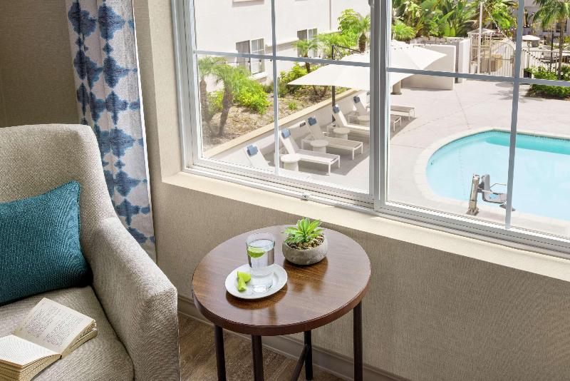 带大床的标准间, Hilton Garden Inn Carlsbad Beach