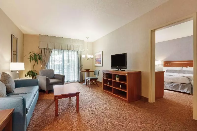 اتاق پرمیوم, Hilton Garden Inn Carlsbad Beach