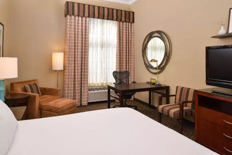 اتاق استاندارد با تخت بزرگ, Hilton Garden Inn Napa