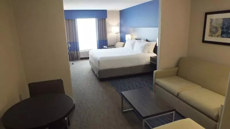 اتاق استاندارد با تخت بزرگ, Holiday Inn Hotel & Suites Regina, An Ihg