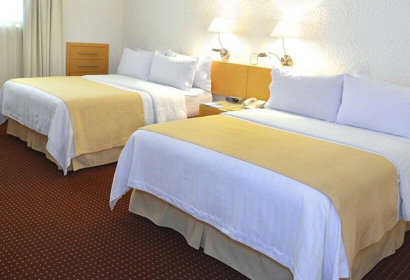 Номер Стандарт 2 Двуспальные Кровати, Holiday Inn Morelia, An Ihg