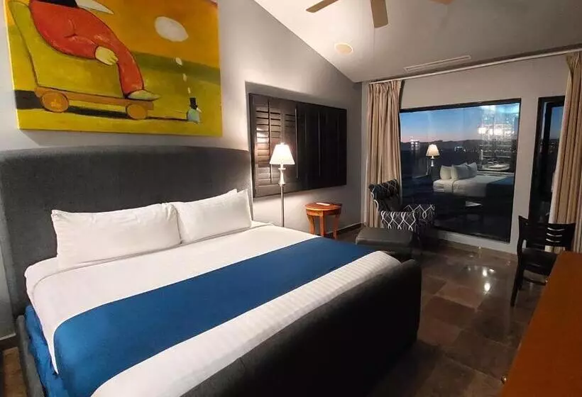 Suite with Hot Tub, Peñasco Del Sol