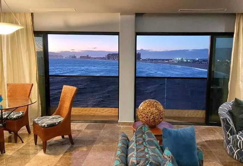 2 Bedroom Suite, Peñasco Del Sol