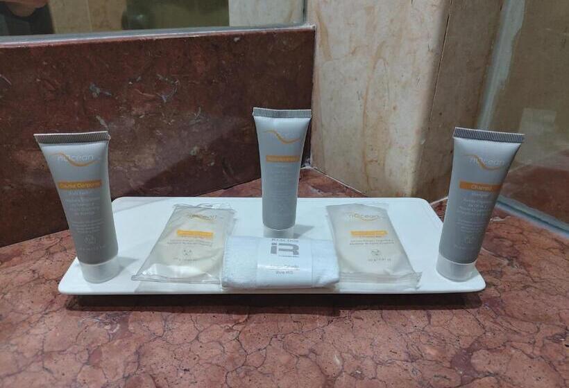 اتاق لوکس, Real Inn Perinorte